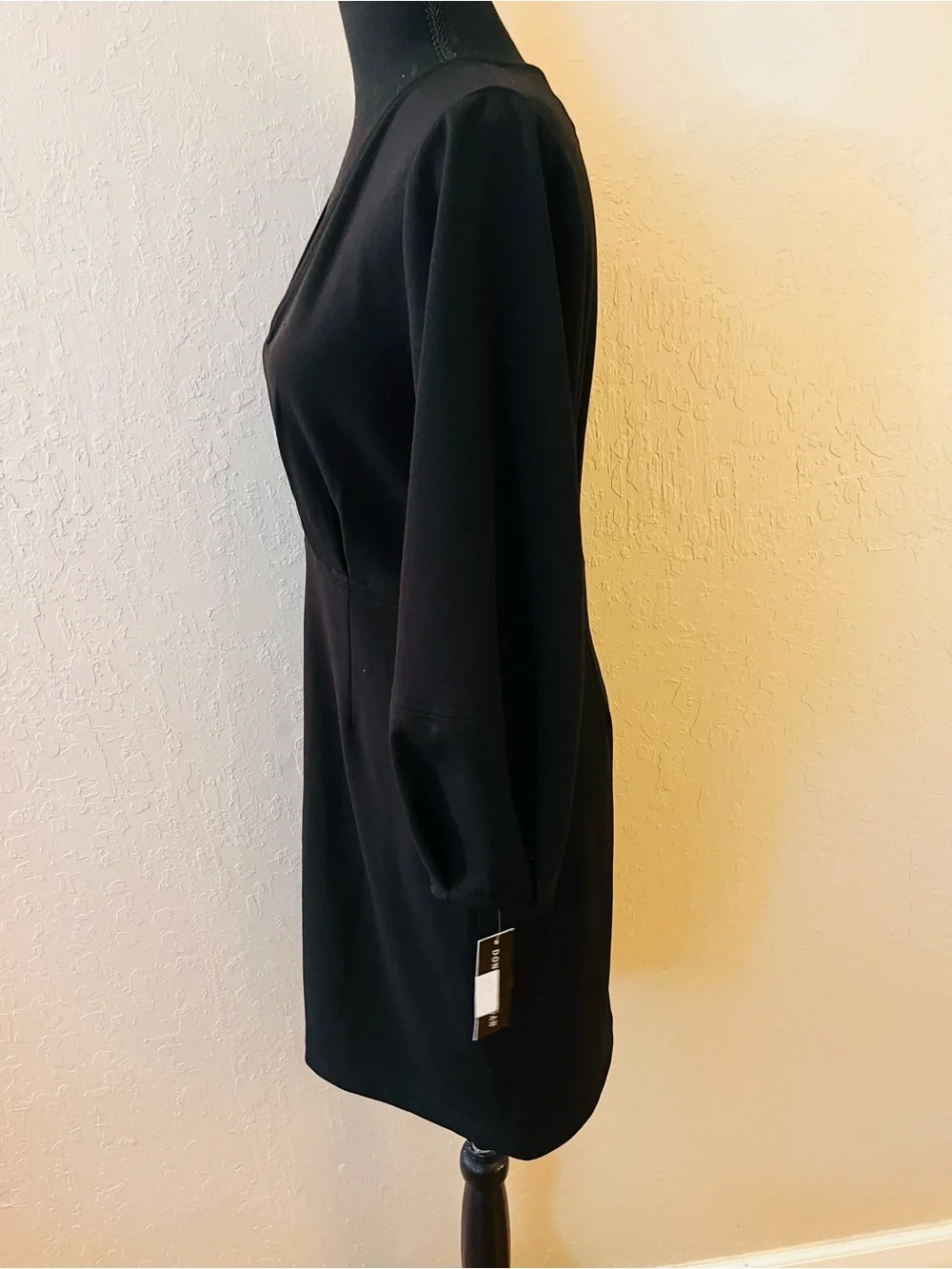 Donna Morgan sleek black